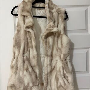 Women's Faux Fur Vest - Reversible